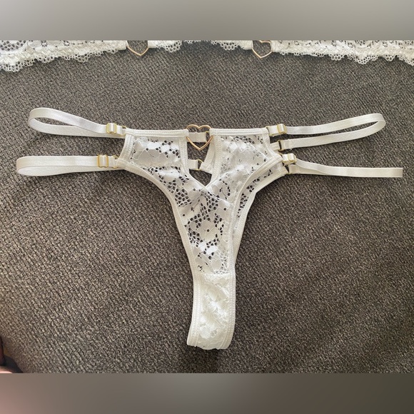 BN, no tags Lacey White Lingerie Set - Picture 8 of 12